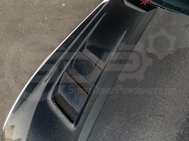 2018-2023 FORD MUSTANG S550 | TERMINATOR STYLE CARBON FIBER FRONT AIR VENTED HOOD